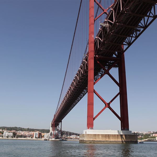 Inspeção Subaquática dos Pilares da ponte 25 de abril